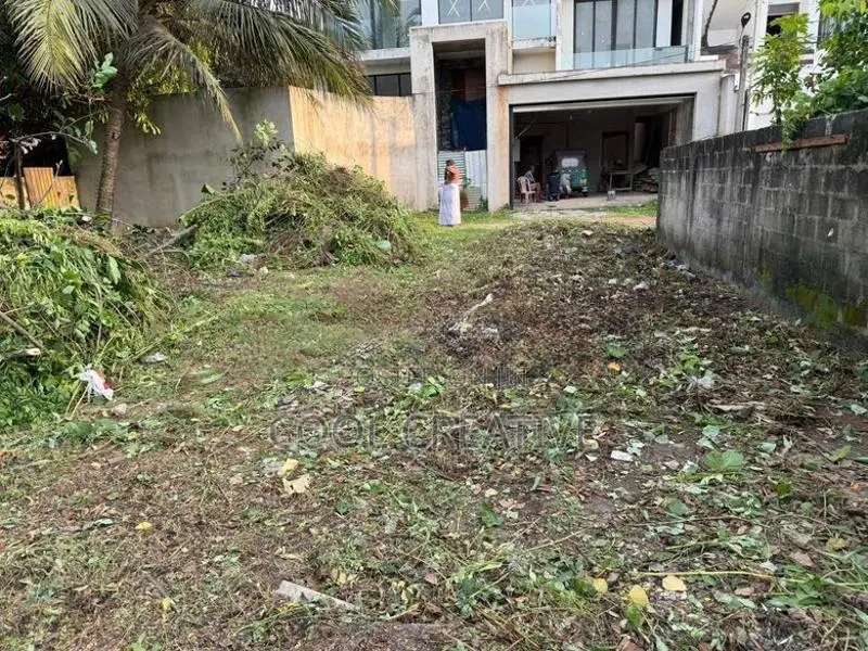 Land for Sale in Dehiwala ( Manthrimulla Road)