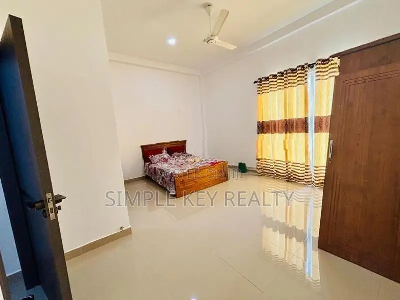 B32 House for sale in gampaha yakkala