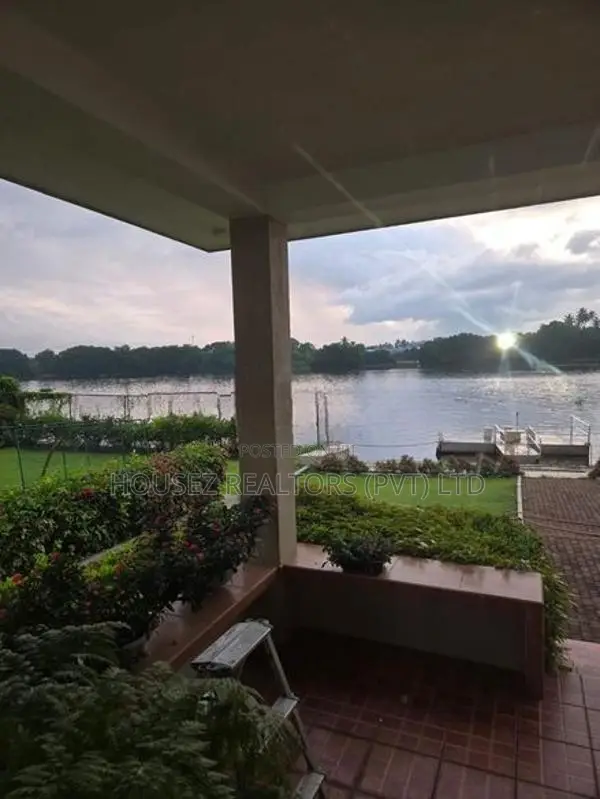 Luxury Riverfront House for Sale – Moratuwa