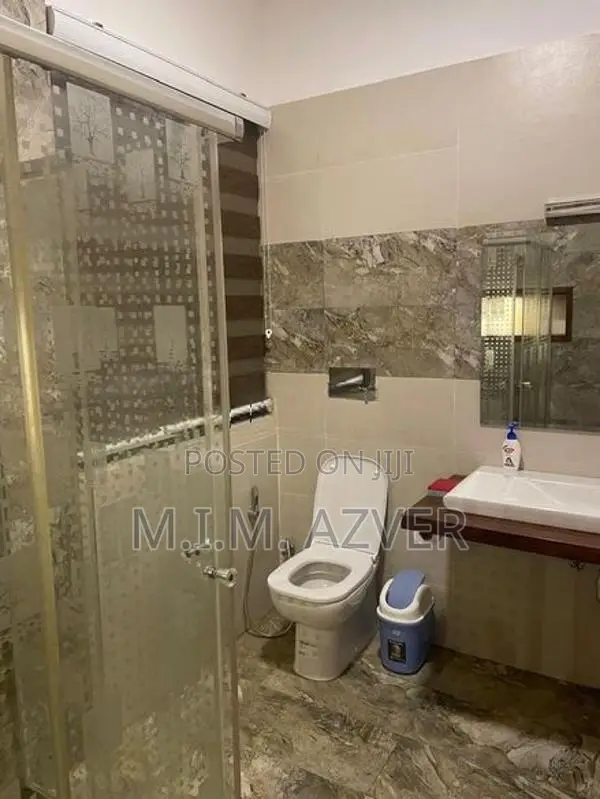 Luxury House for Sale in Kount Lavinia