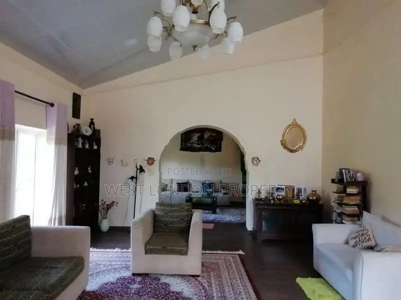 Nuwara Eliya House with Land for Sale