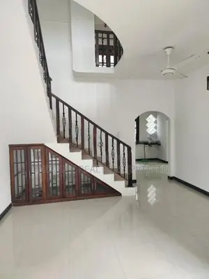 Spacious 6-Bedroom House for Sale – Kelaniya