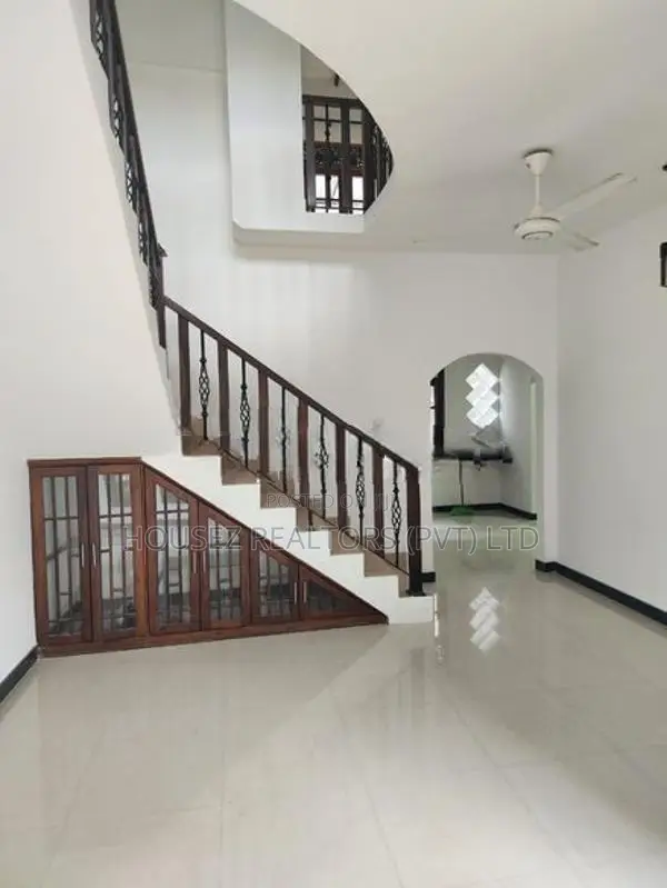 Spacious 6-Bedroom House for Sale – Kelaniya