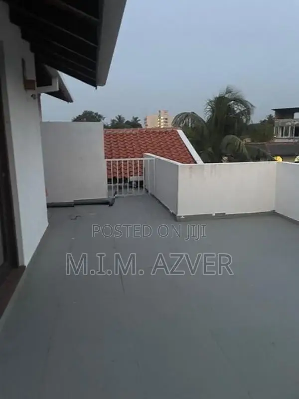 Luxury House for Sale in Kount Lavinia
