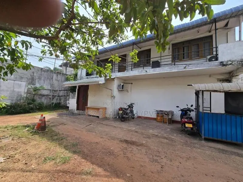 9-Room Building with Land Dale – Kirulapone, Colombo 5