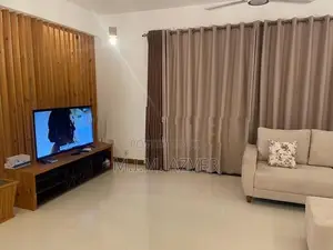 Luxury House for Sale in Kount Lavinia