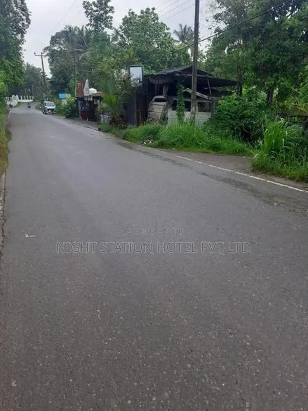 House for Sale in Mirigama – Excellent Residential Location Near Highw