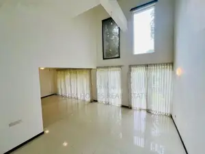 4 Bedroom Family Villa for Sale in Hokandara