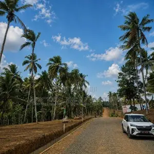 Land in Bataleeya