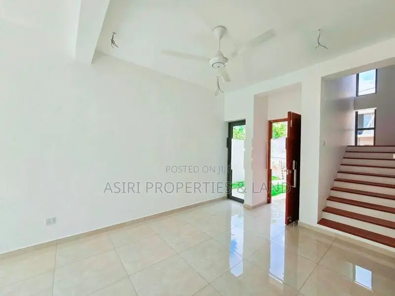 Modern Villa for Sale at Canterbury Piliyandala