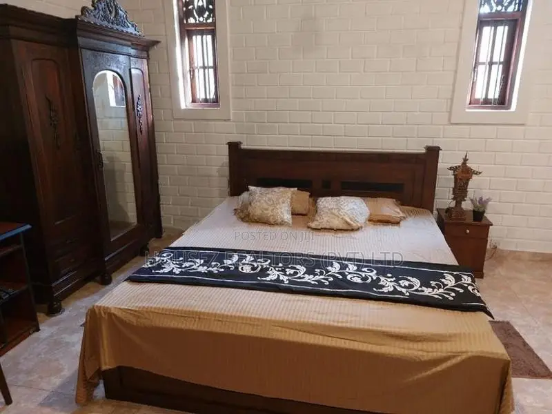 Fully Furnished Upstairs Unit for Rent – Mahara Junction