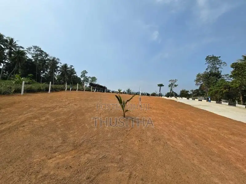 Kalagedihena Sapugasthenna Land for Sale