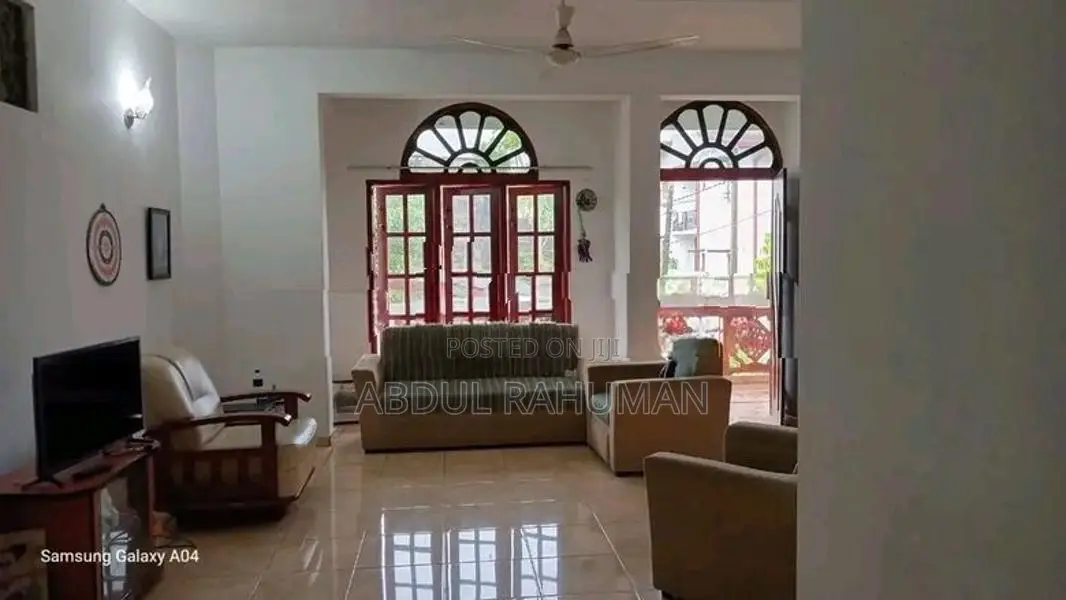 තනි ගෙදර Malabe Junction Fully Furnished