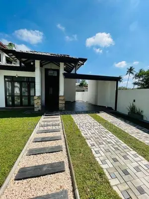Brand New luxury House for sale athurugiriya