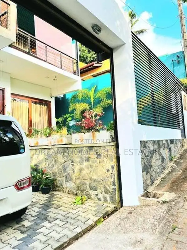 Luxury Furnished 2 Story House for Rent Piliyandala