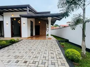 Brand New 3 Bed House for Sale-Maknndana