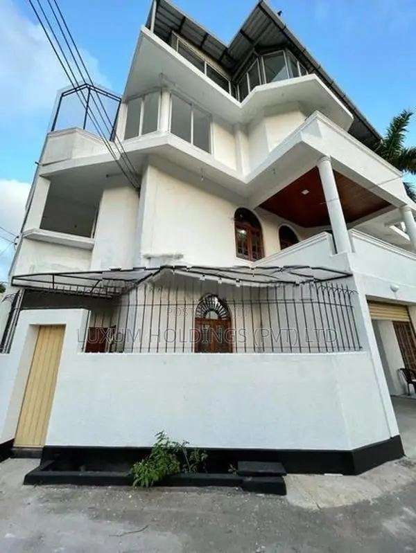 Office For Rent in Lake Drive Colombo 08 [ 1175C ]