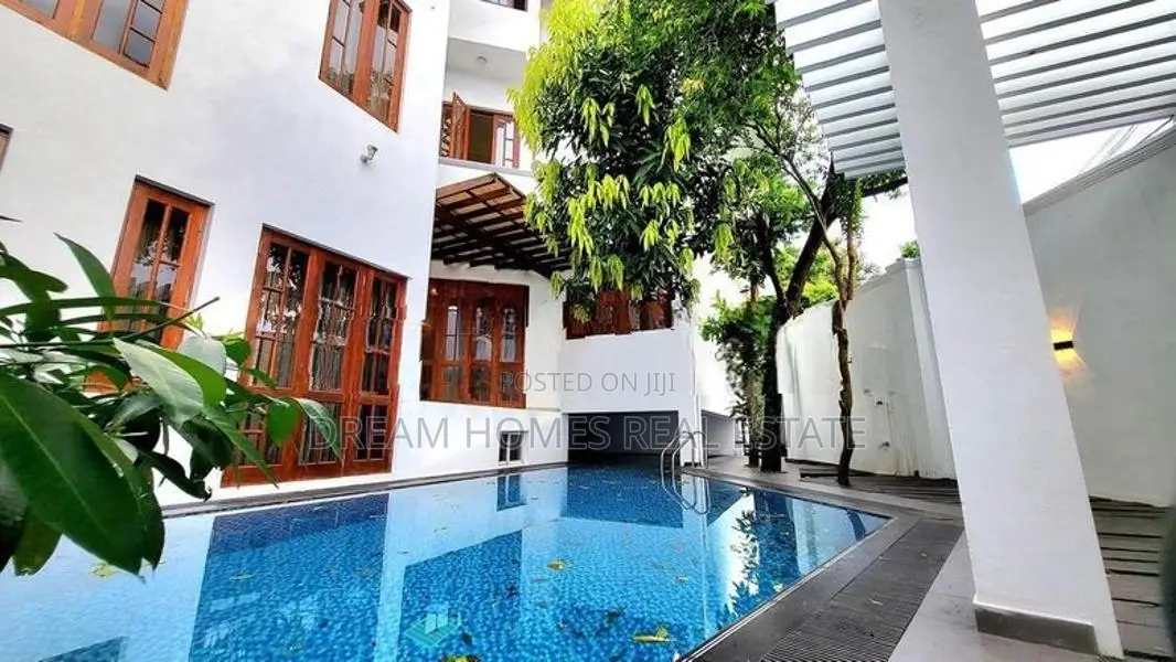 8 Bedroom Super Luxury House with Pool – Nugegoda