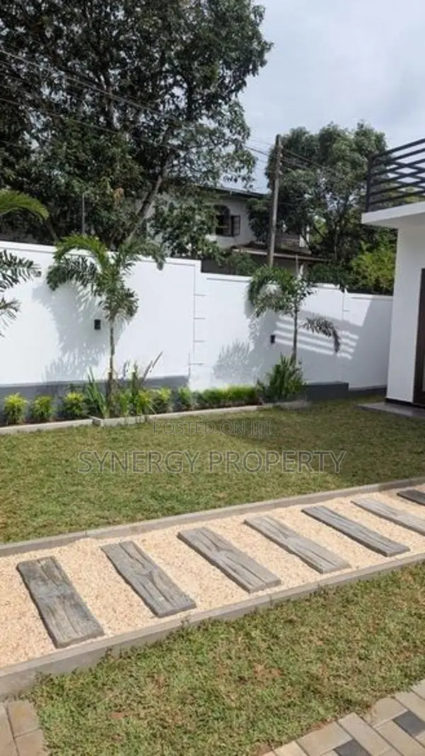 Brand New luxury House for sale athurugiriya