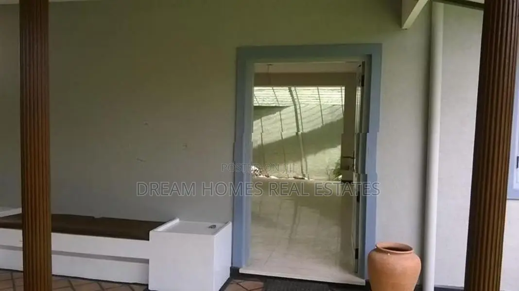 12 Perch House with Garden for Sale – Kiribathgoda