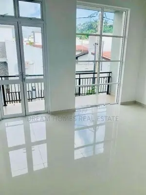 Luxury 2-Storey House for Rent – Prime Urban Art, Kottawa
