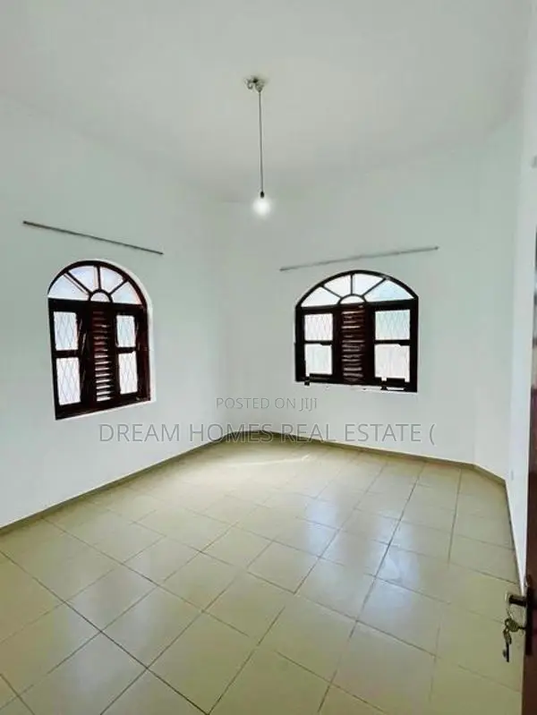 Spacious 4 Bedroom House for Rent – Kalalgoda, Thalawathugoda