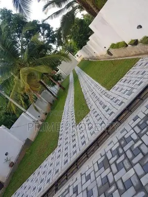 සියලුම ගෘහ භාණ්ඩ සමඟ සුපිරි නව නිවසක් විකිණීමට – උහුමීය, කුරුණෑගල