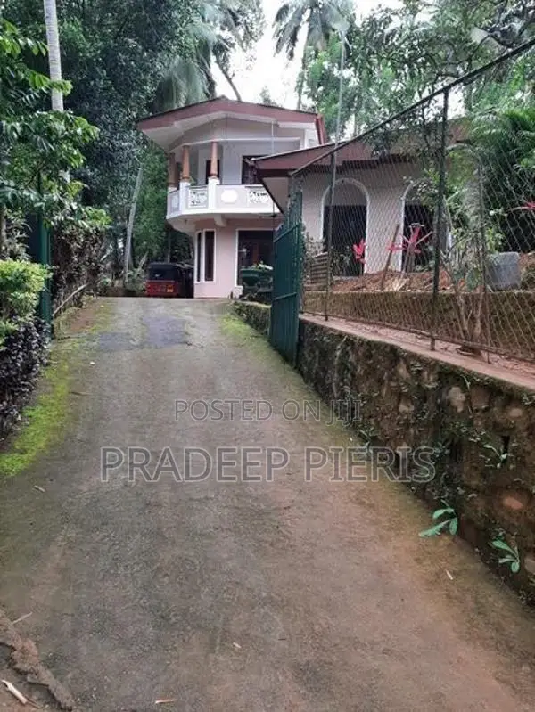 Two Story House for Sale Gampola Town