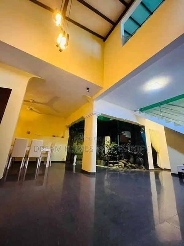 Modern 2-Story House for Rent in 800m to Thalawathugoda Town