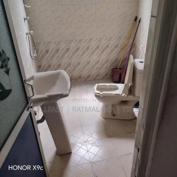 Building for Rent in Pliyandala, Madapatha