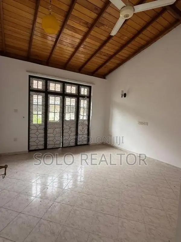 12 Perches Land with House for Sale in Dehiwala