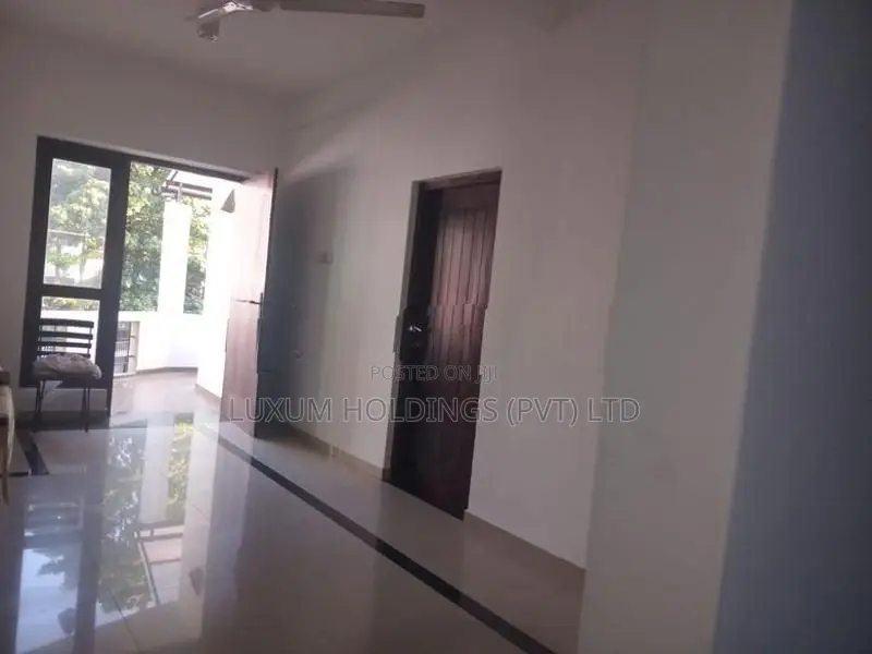 Upstair Unit for Rent in Fairfield Garden Colombo 08 [ 1873 C ]