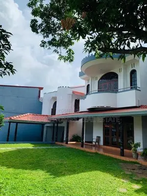 Elegant 2-Storey House for Sale – Battaramulla