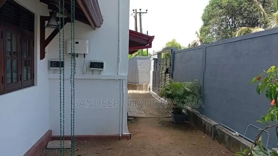 House for Rent at Kudamaduwa Road, Maththegoda