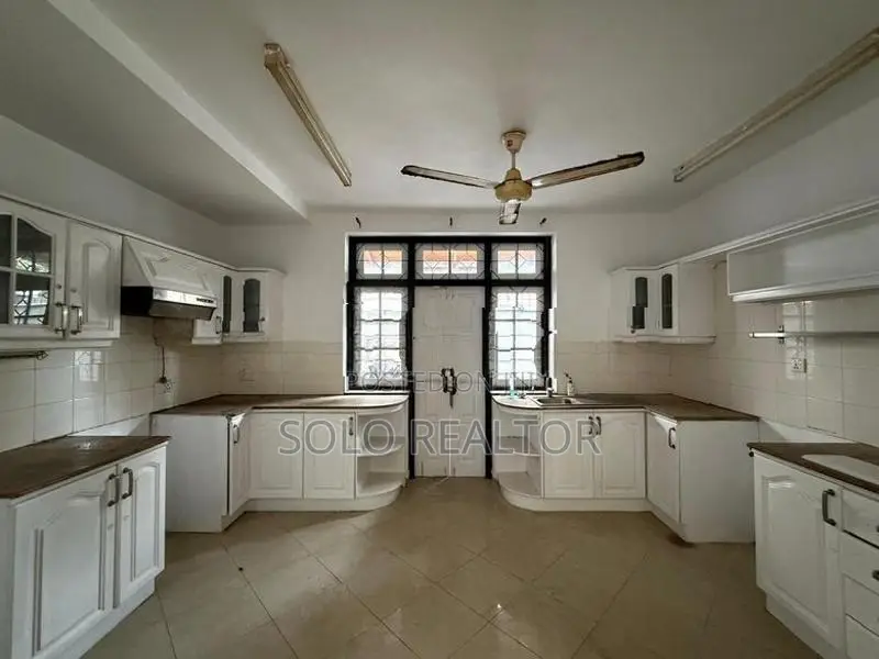 12 Perches Land with House for Sale in Dehiwala