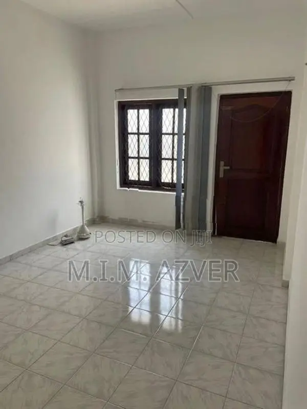 Spacious House for Sale in Rathmalana
