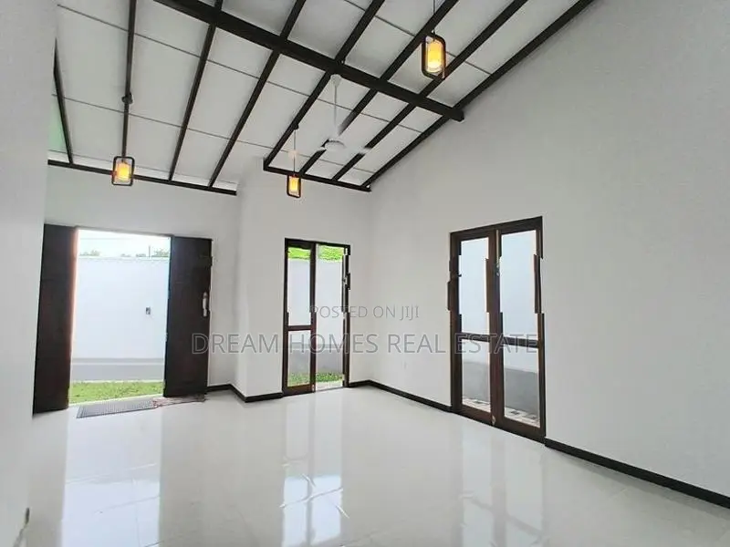 Brand New 3 Bed House for Sale-Maknndana
