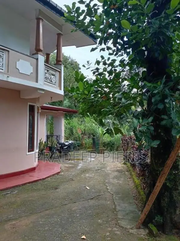 Two Story House for Sale Gampola Town