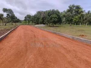 අනුරාධපුර නච්චාදූවෙන් සින්නක්කර බිම්කොටස් විකිණීමට