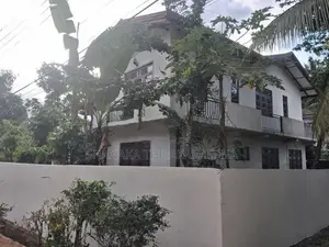 Modern 6-Bedroom Two-Storey House for Sale – Pilimathalawa, Kandy