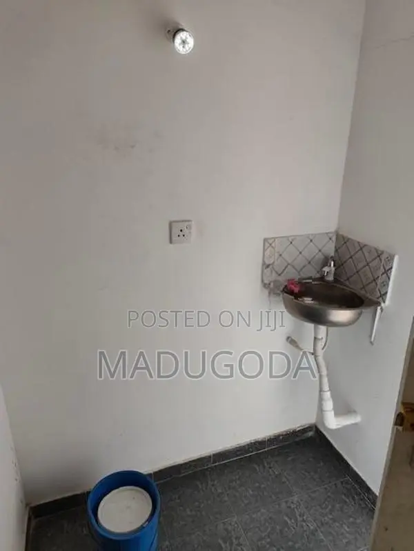 Room For Rent in Boralesgamuwa