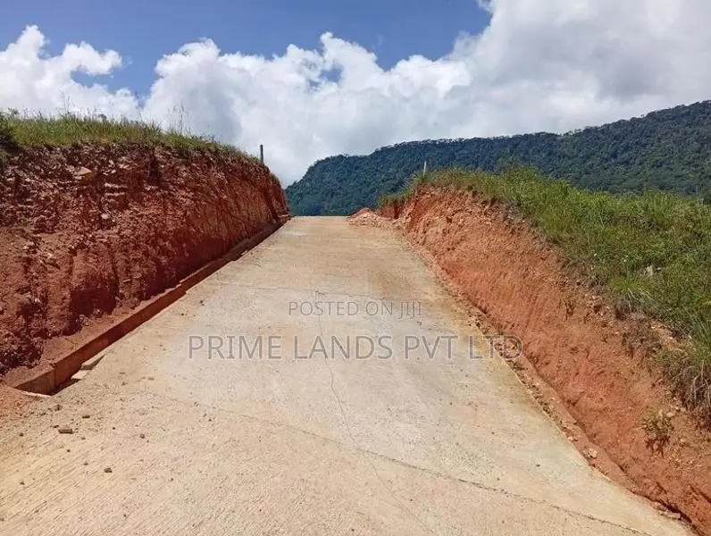 දෙල්තොට නගරයට ආසන්නව බිම් කොටස්