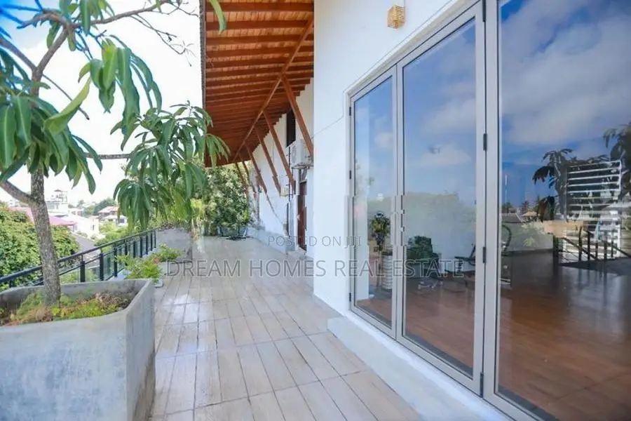 31 Perch Luxury Home for Sale – Nugegoda