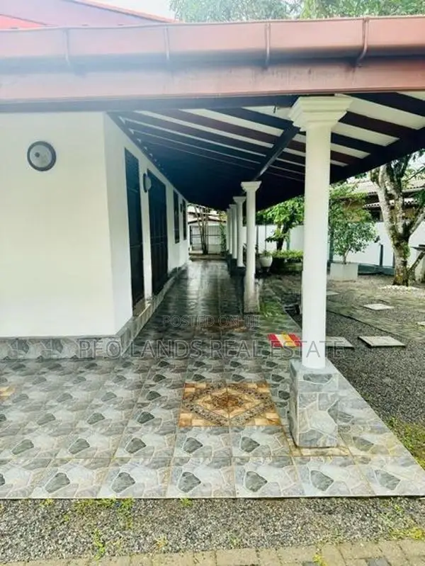 (MH442) Single Storey House for Sale in Athurugiriya