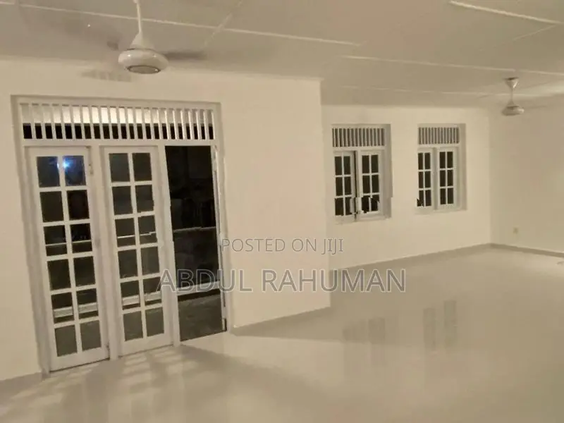 තට්ටු දෙකේ Gedara Borelsgamuva Junction