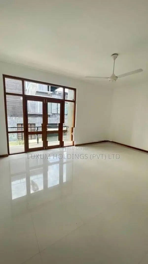 Modern Office For Rent in Pelawatta Battaramulla [ 2275C ]