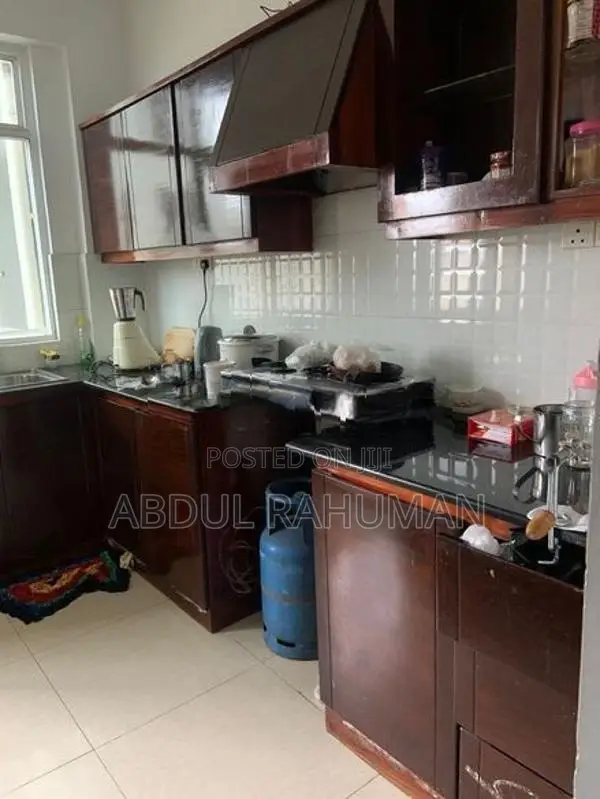 තට්ටු දෙකේ Gedara Mortuwas Katubeda 6 Rooms
