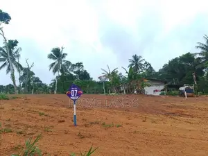 Residential Land for Sale in Aluthwala