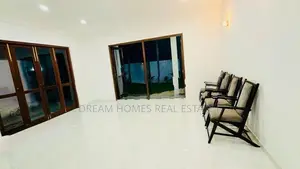 Luxury Home with Swimming Pool – Oruwala, Athurugiriya