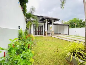 Modern Luxury Home for Sale – Athurugiriya